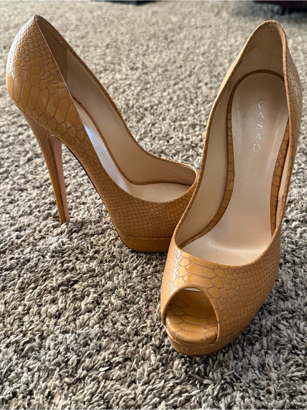Casadei Women's Tan Peep-Toe Snakeskin Platform Pumps Size 9